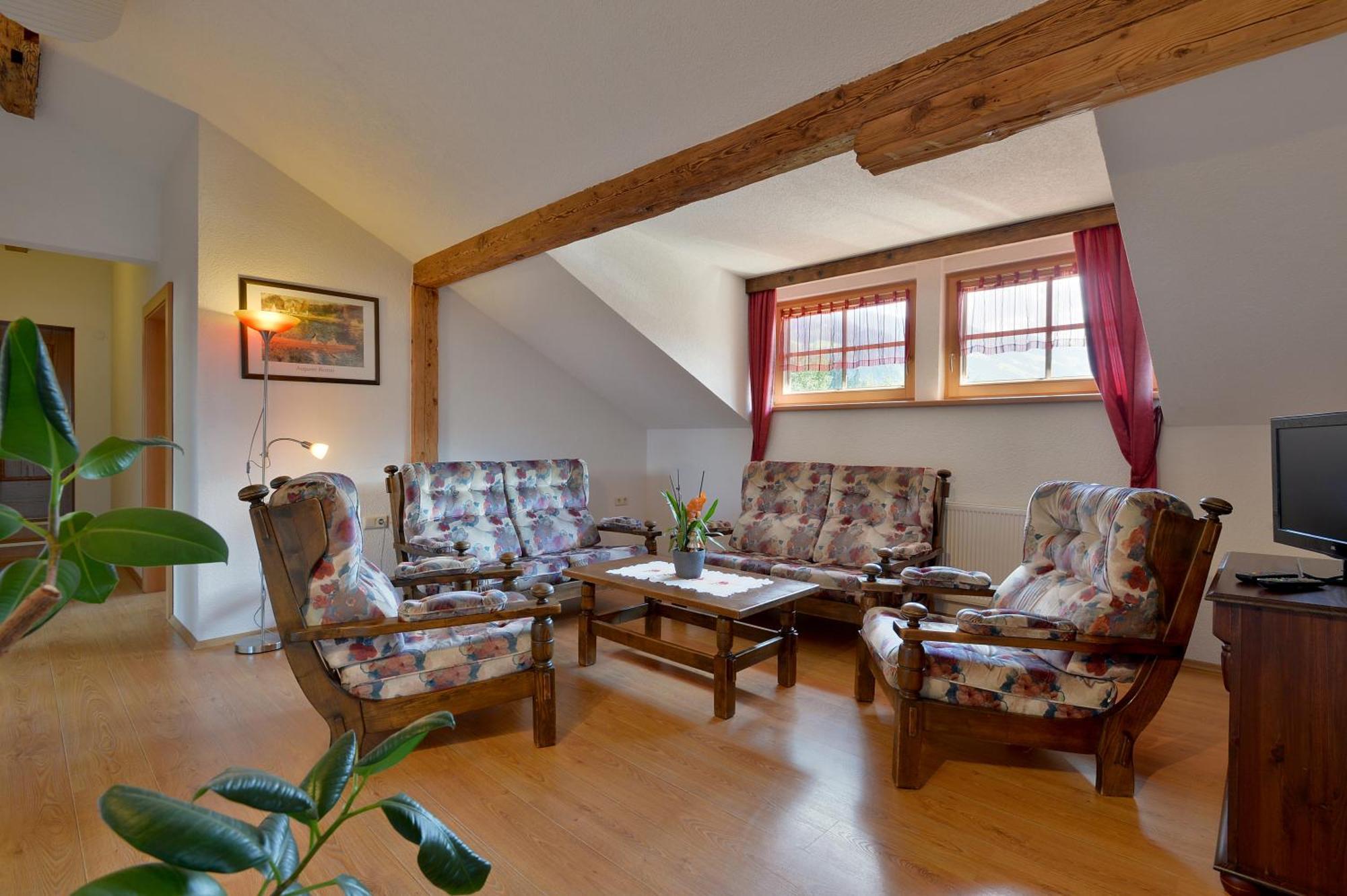 Ferienhaus Hoellwarth Stumm Ruang foto